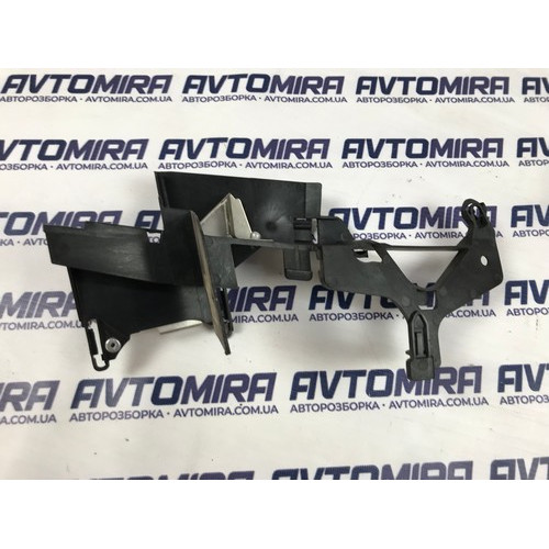 Кронштейн замка двері передньої правої Ford Mondeo 4 2007-2014 7S71A219A64BJ